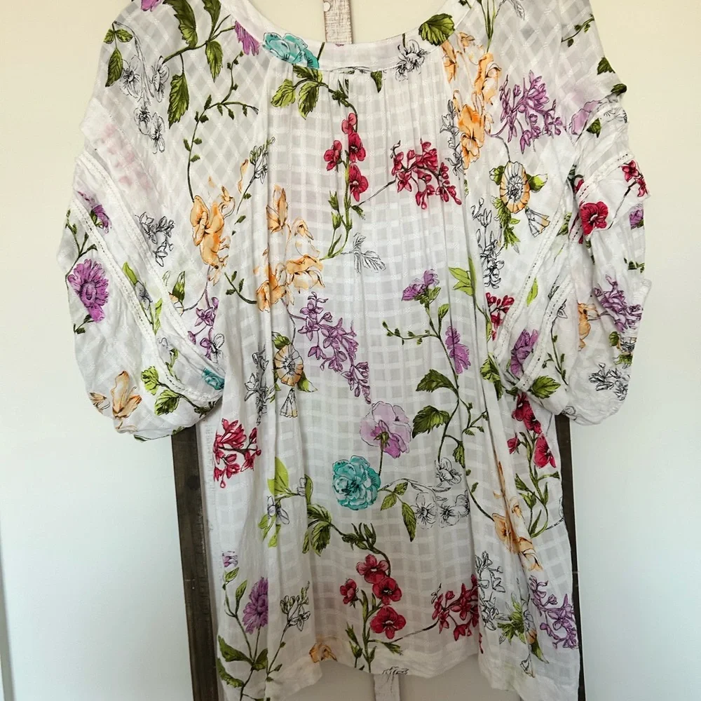 Jane and Delancey Multicolor Floral Blouse - Picture 6 of 7